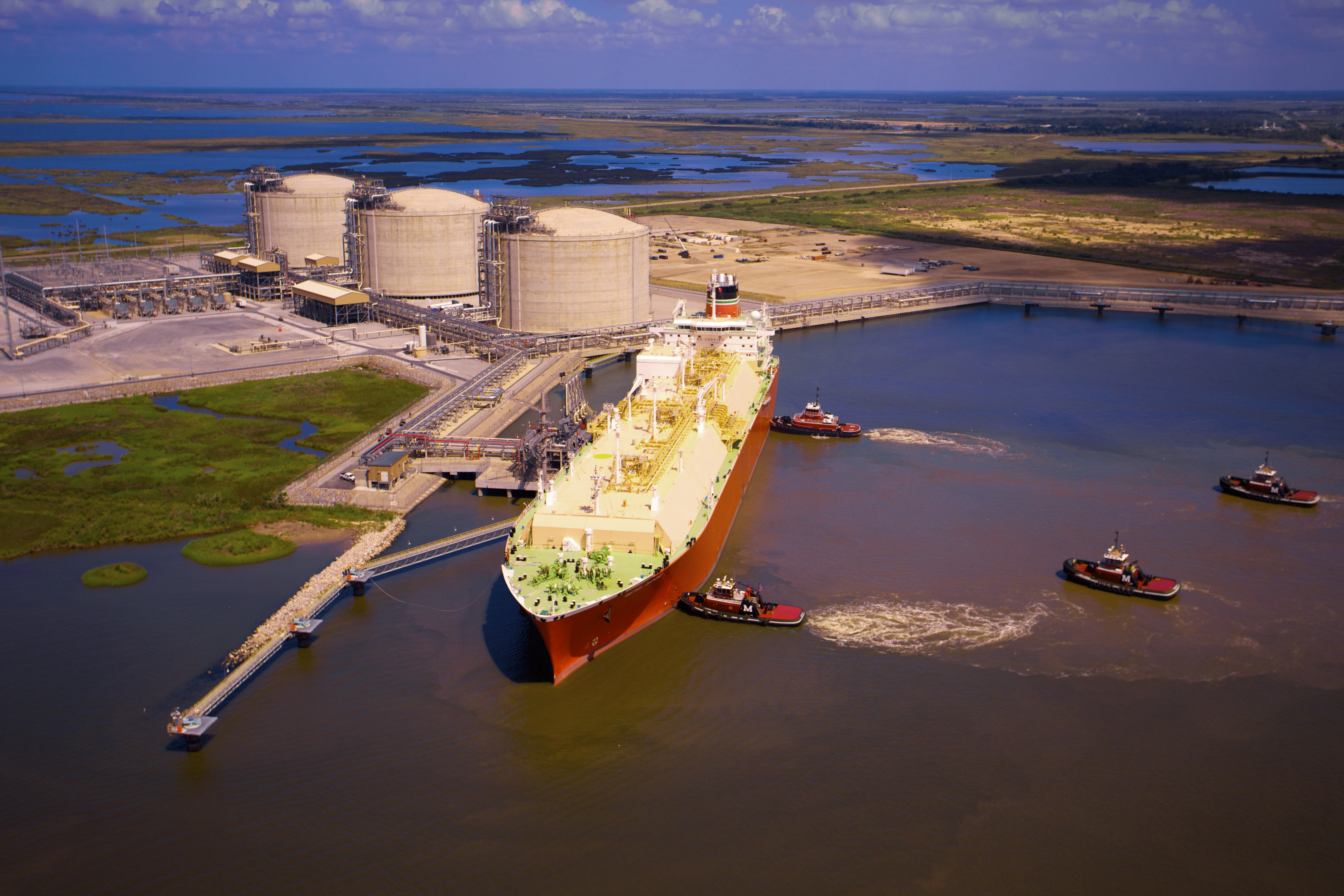 The Cameron LNG regasification terminal sits on an industrial-zoned site along the Calcasieu Channel in Hackberry, La., about 18 miles from the Gulf of Mexico and within 35 miles of five major interstate pipelines. (Source: Lonnie Duka/Sempra LNG)