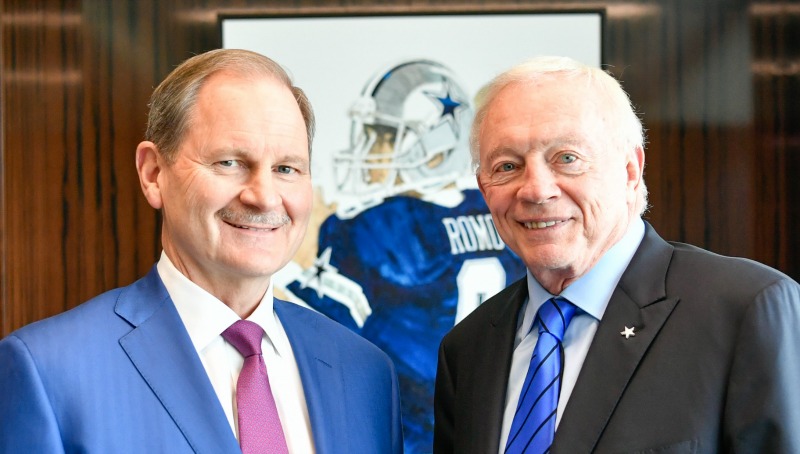 Jerry Jones (R) and Jay Allison (L), Comstock Resources chairman and CEO, at the Dallas Cowboys headquarters in Frisco, Texas.