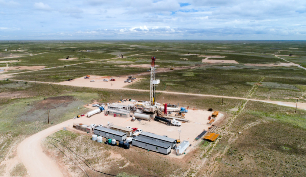 Shale 2022 - Top Players Rystad Energy Report - ConocoPhillips Permian Basin rig image