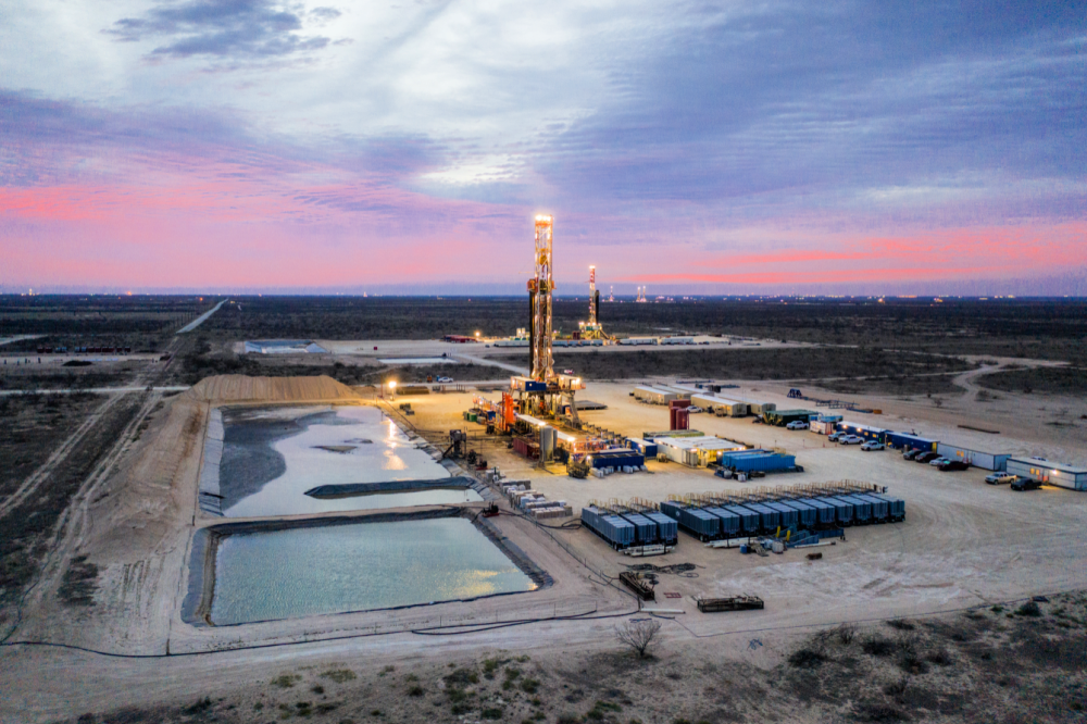 Shale 2022 - Top Players Rystad Energy Report - Pioneer Natural Resources Permian Basin rig image