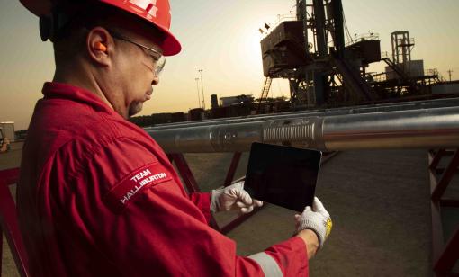 Halliburton reported its Q4 earnings rose 21%.