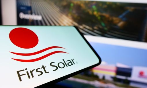 Panel Manufacturer First Solar Gunning for $1B More in 2024 Sales