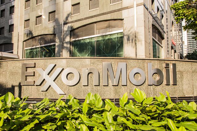Exxon Mobil Seeks To Block Vote On Investor Proposal On Emissions