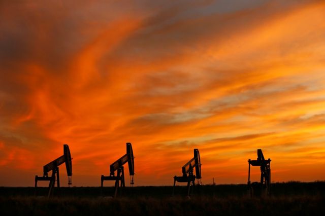 IEA: Global Oil Supply To Swamp Demand Despite Output Cuts