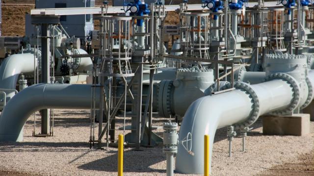 Enbridge’s crude oil pipeline system in Jones Creek, Texas. Source: Hart Energy