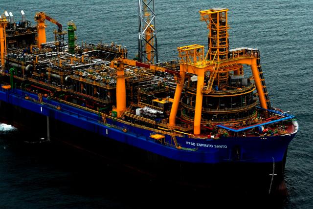 The FPSO Espírto Santo, operated by SBM Offshore, is moored in about 1,800 m of water at Parque das Conchas (BC-10) offshore Brazil. (Source: Shell Brazil)