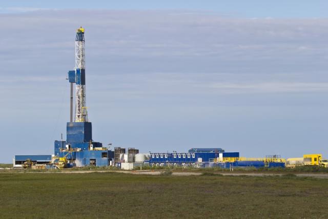 A drilling rig is shown on Alaska's North Slope. (Source: David Gaylor/Shutterstock.com)
