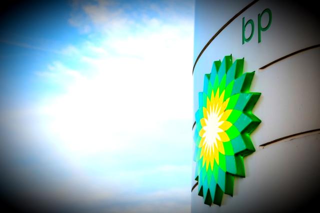 Oil Major BP Plans to Cut 10,000 Jobs