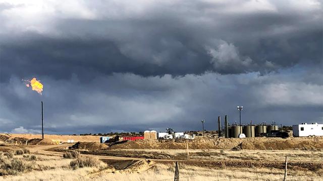 Gas is flared from a shale well in New Mexico. The state has enacted some of the country’s toughest regulations intended to curb flaring. (Source: Ian Palmer)
