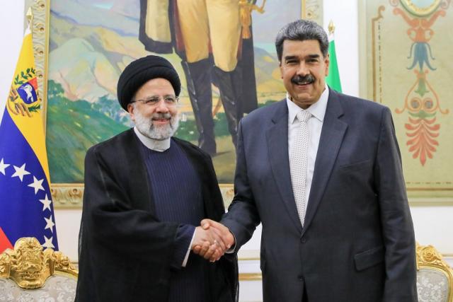 Venezuela, Iran Ink 25 Deals During State Visit