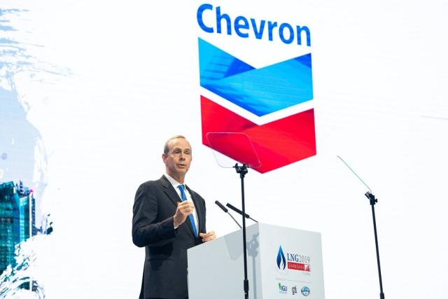 Chevron Corp. Waives Rules to Keep CEO Mike Wirth