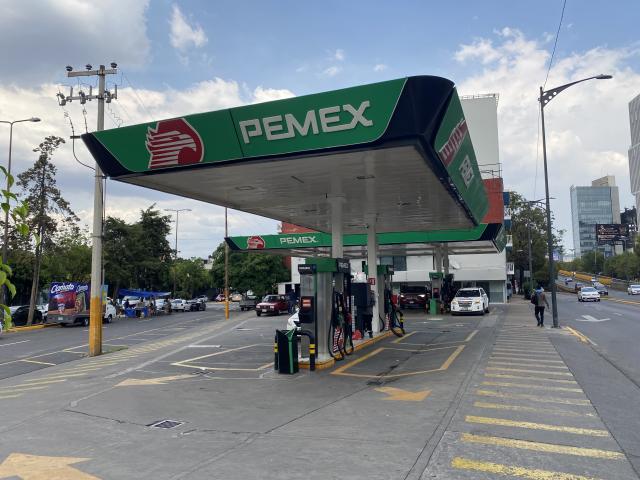 Mexican Drivers Pay More for Gasoline than Americans