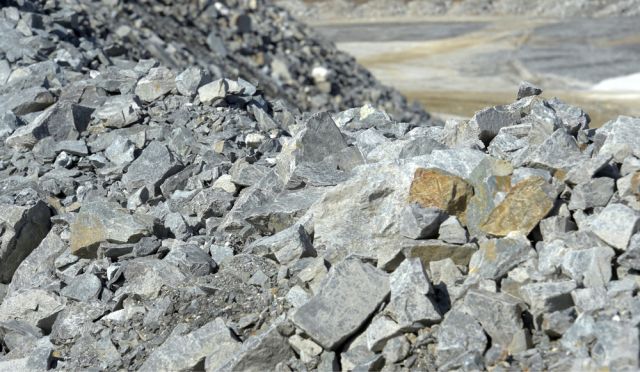 Discovery Lithium Signs LOI to Acquire Midex Resources