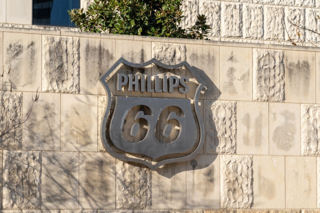 Phillips 66 Weighs Divestments, Targets Renewable Fuel Increase
