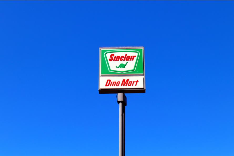 HollyFrontier to Acquire Sinclair Oil Assets in $2.6 Billion Deal