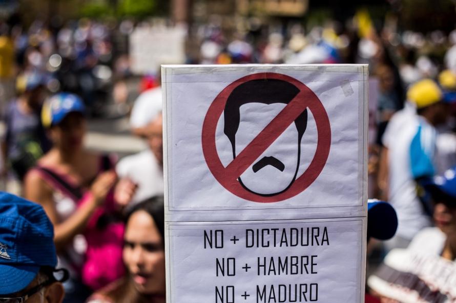 Republican Senators' Bill Seeks to Tighten Screws on Venezuelan Regime