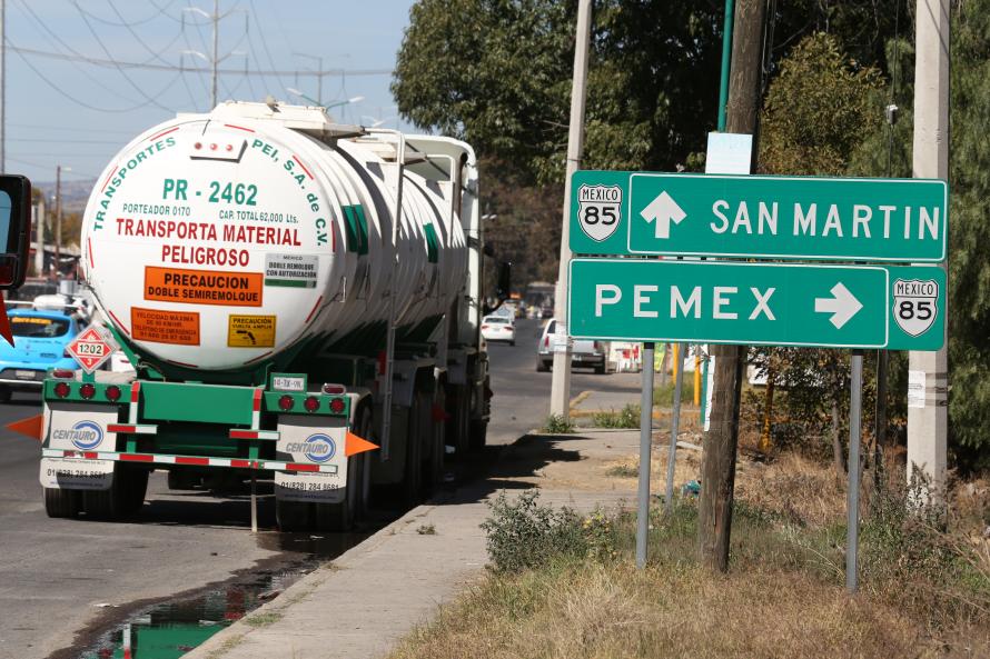 A petrochemical center in Puebla, Mexico where fuel transport pipes are filled with diesel and gasoline. 