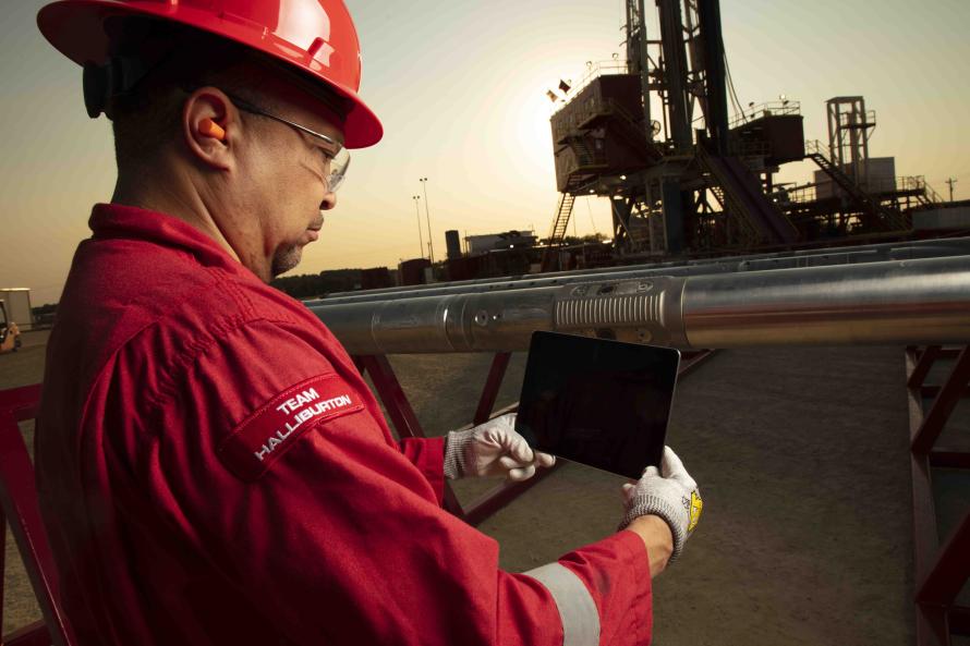 Halliburton reported its Q4 earnings rose 21%.